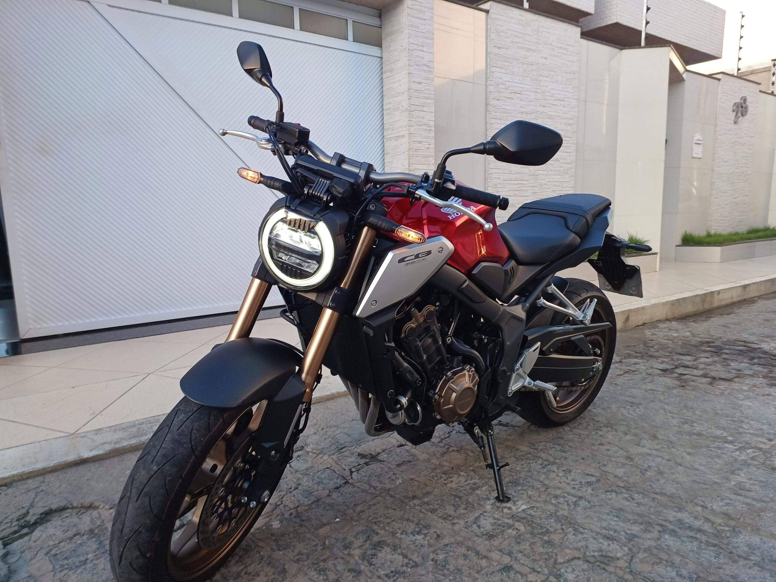 CB 650R