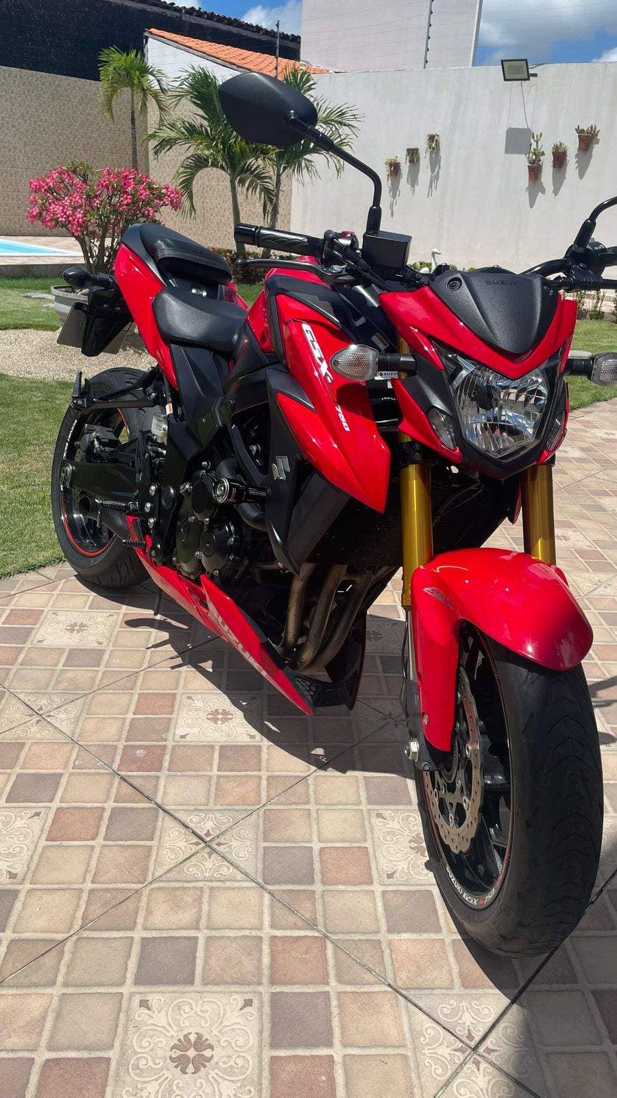 GSX-F