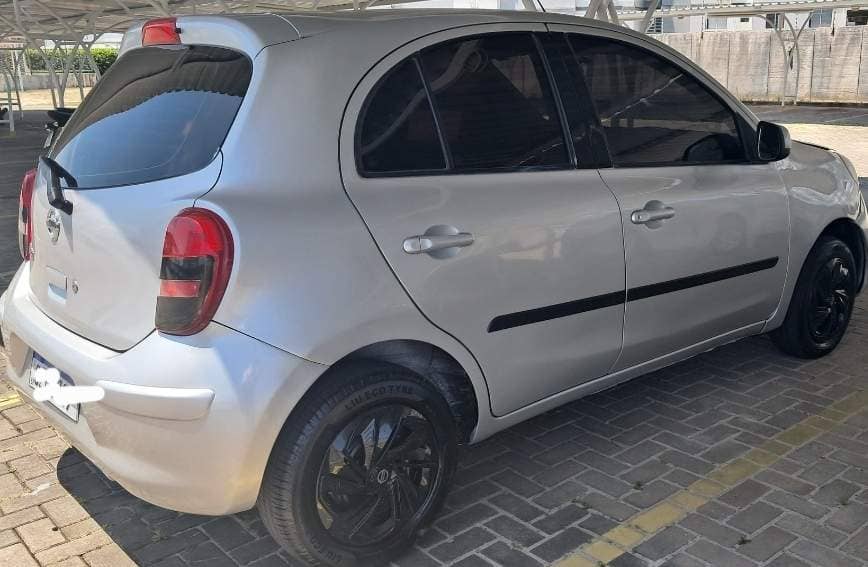 Nissan March 2012 super conservado