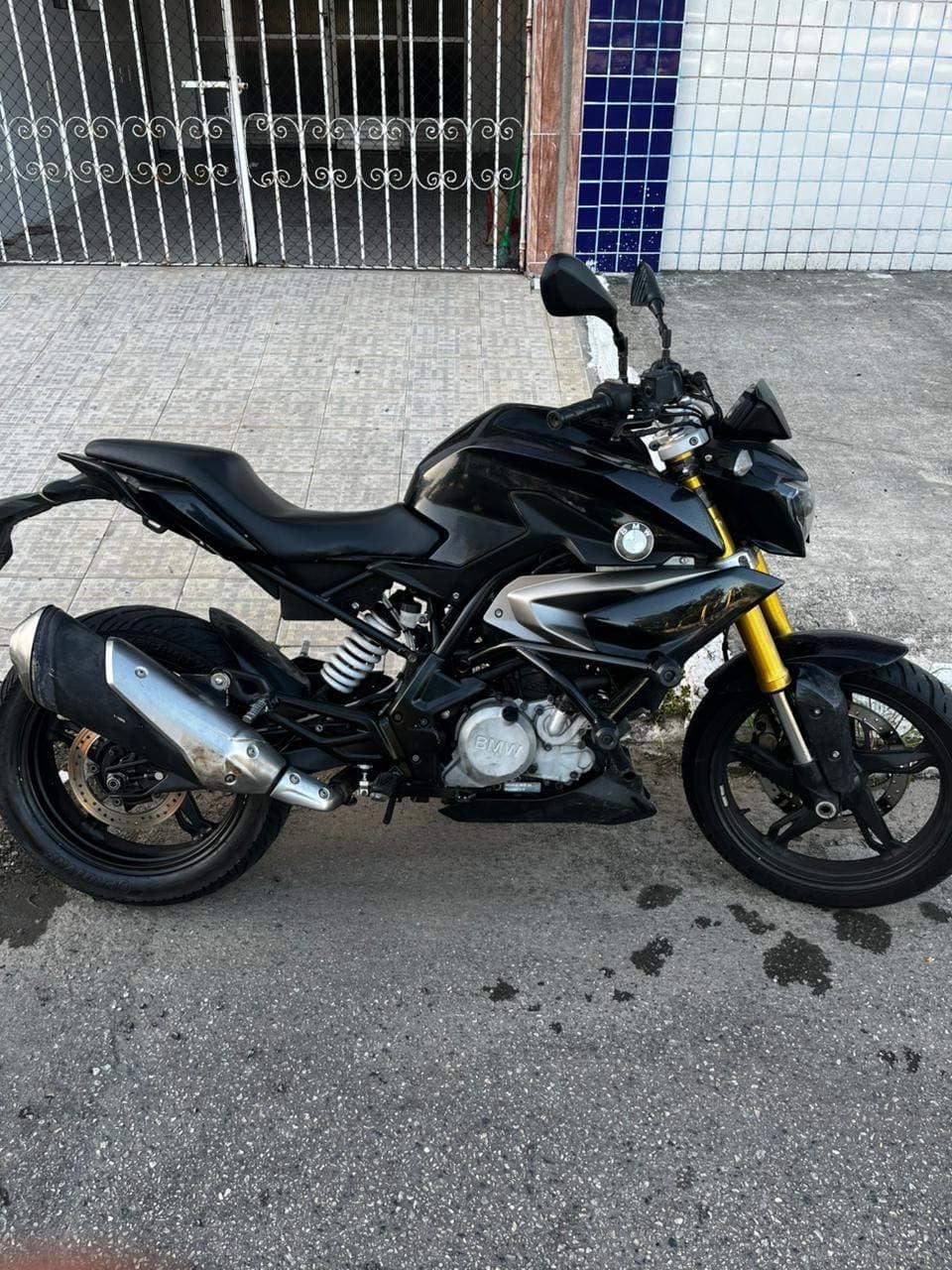 BMW G310r