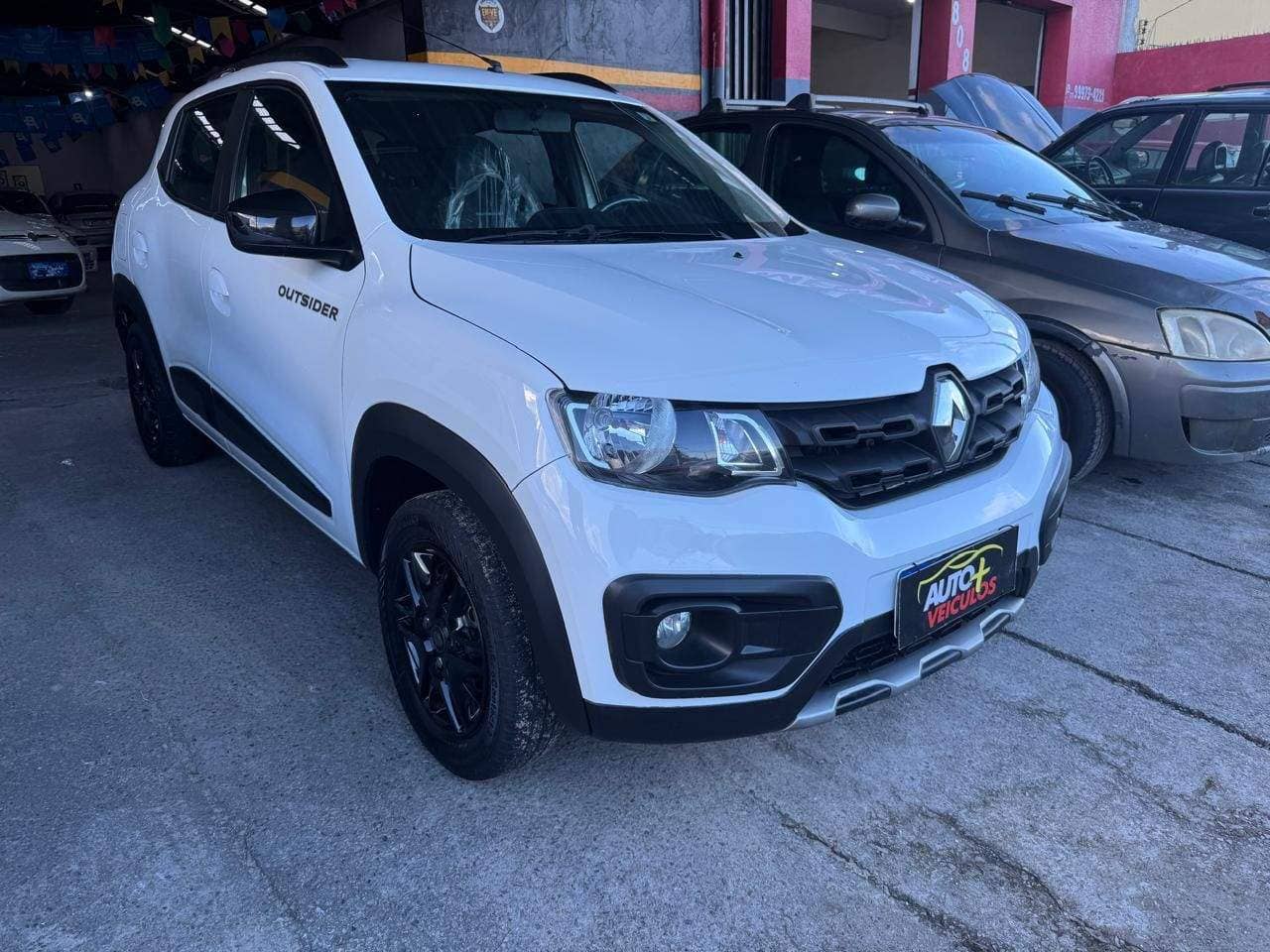 Kwid Outsider
